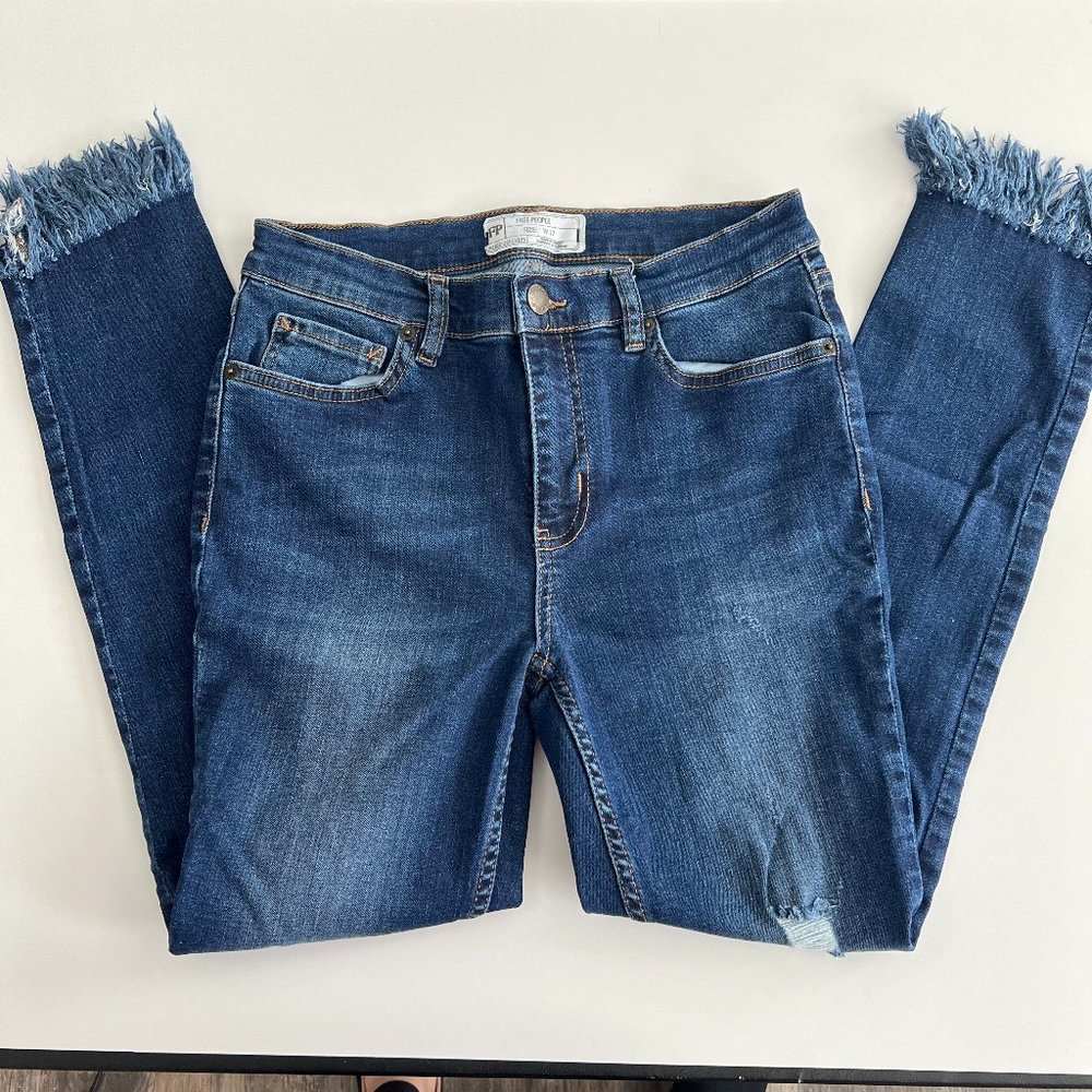 Free People Womens Fray Raw Hem Skinny Jeans 61502-16515125 Med Wash Size 27